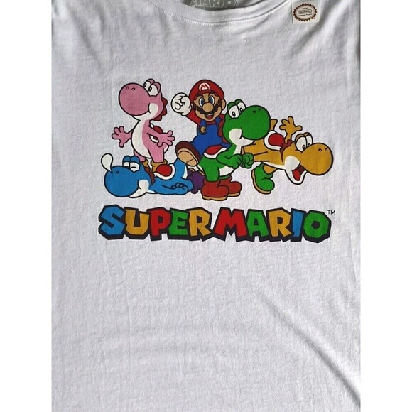 Mario T-Shirt Women's Size Large Video Game Graphic White Short Sleeve - Picture 2 of 7